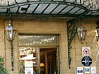 Entrée de l'Hôtel de France